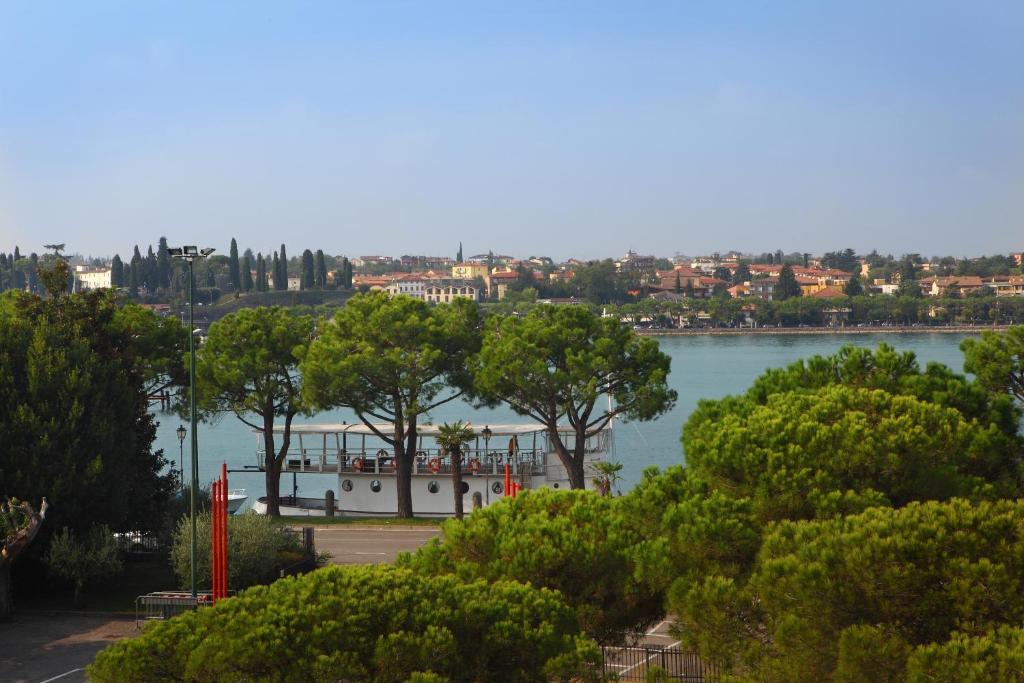 Hotel Ristorante Al Fiore Peschiera del Garda Exterior foto